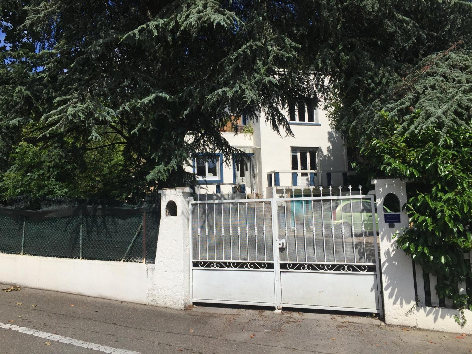 Villa Les Terrasses Dans La Nature Avec Piscine A 2 Pas De Lyon, Metro A 15Mn A Pied Pour Lyon Centre En 10Mn Ou Bus A 300M Pour Lyon Centre Уллен Экстерьер фото